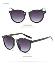 Load image into Gallery viewer, Luxury Round Sunglasses