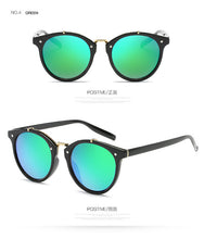 Load image into Gallery viewer, Luxury Round Sunglasses